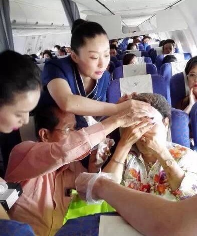 乘务人员遇到旅客发病怎么办,乘务员遇到生病旅客怎么办