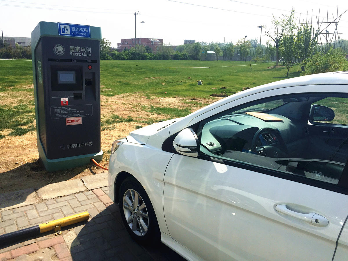 北汽新能源ev200电动车,北汽ev200和ec200有什么区别