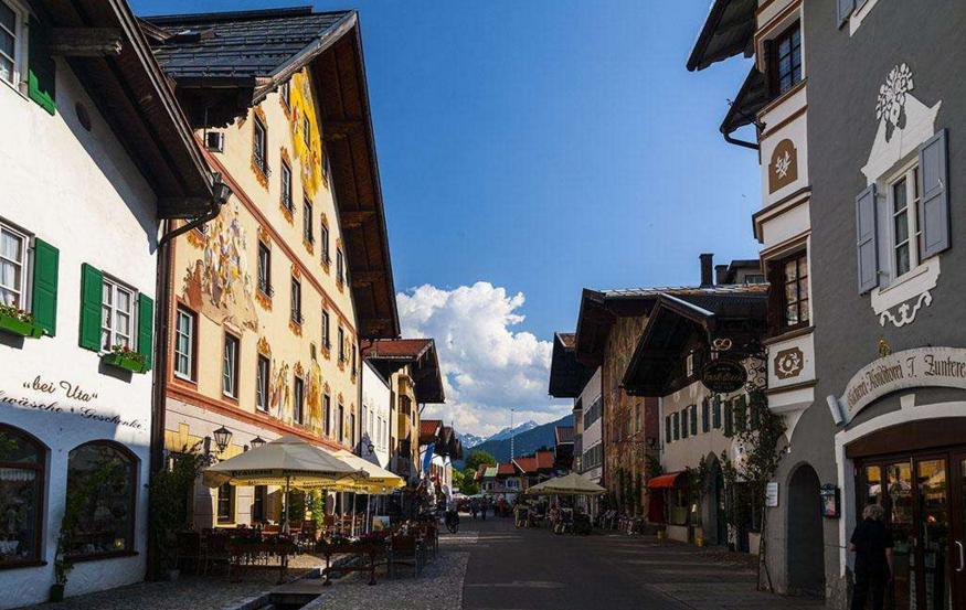 10来万的表哪个最保值,百达翡丽最便宜的手表多少钱一块