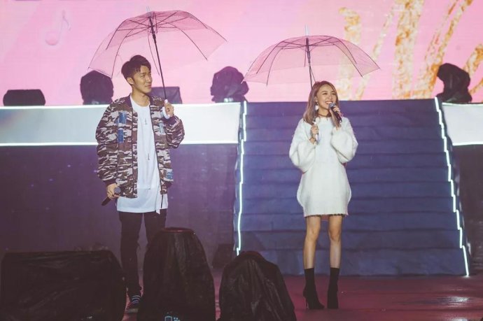 微澜演唱会完整版,微澜群星演唱会