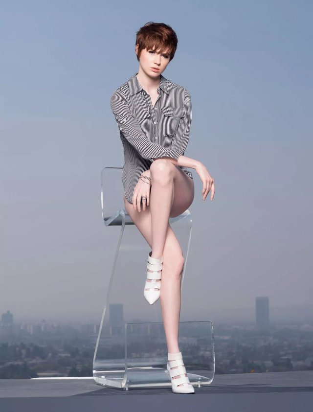 铅华洗尽——她留给我们的仅一个“美”字足矣