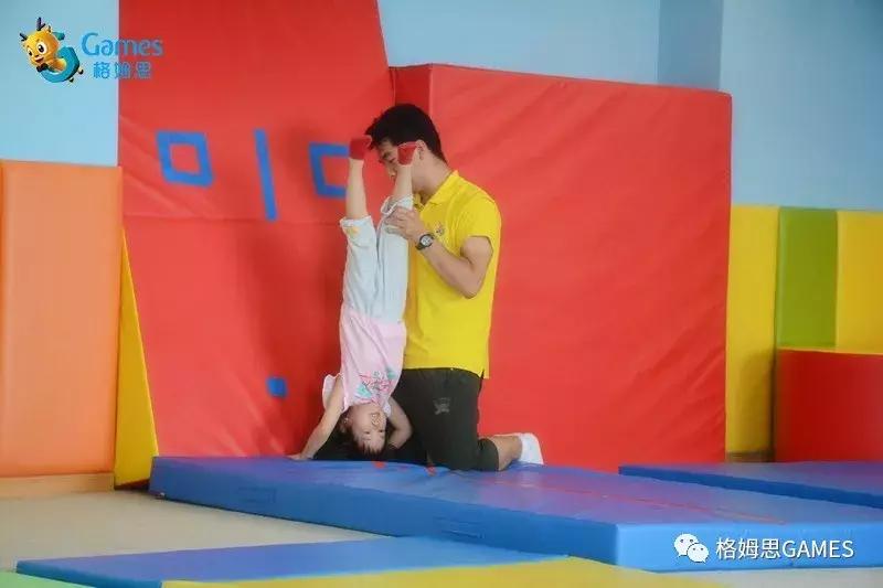 孩子要从小培养锻炼身体的习惯,儿童从小开始培养运动