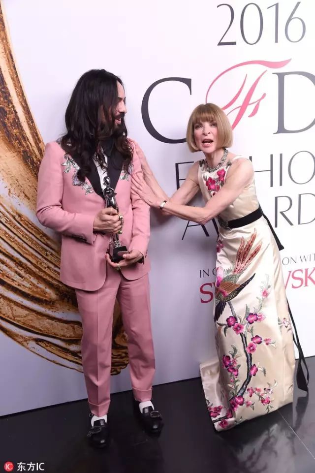 为什么要买上万的包包,为什么一个gucci包那么贵