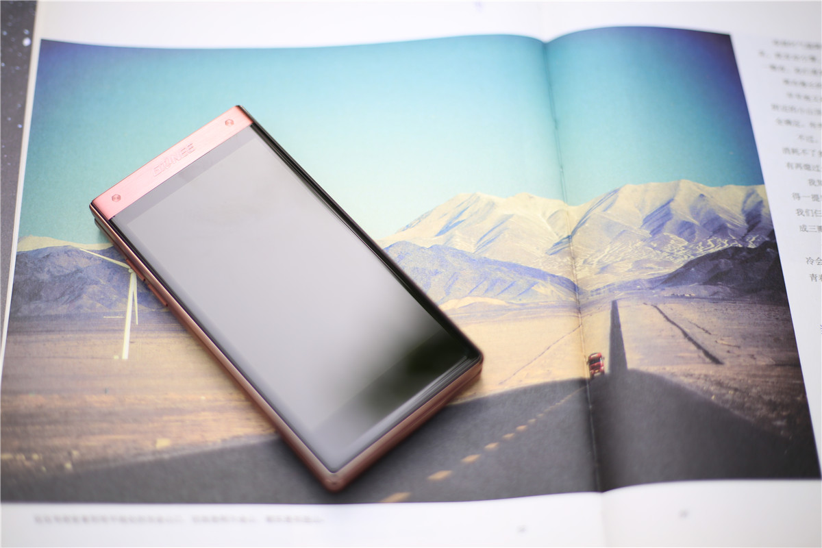 金立w2017翻盖手机价格,金立翻盖手机与三星哪个好