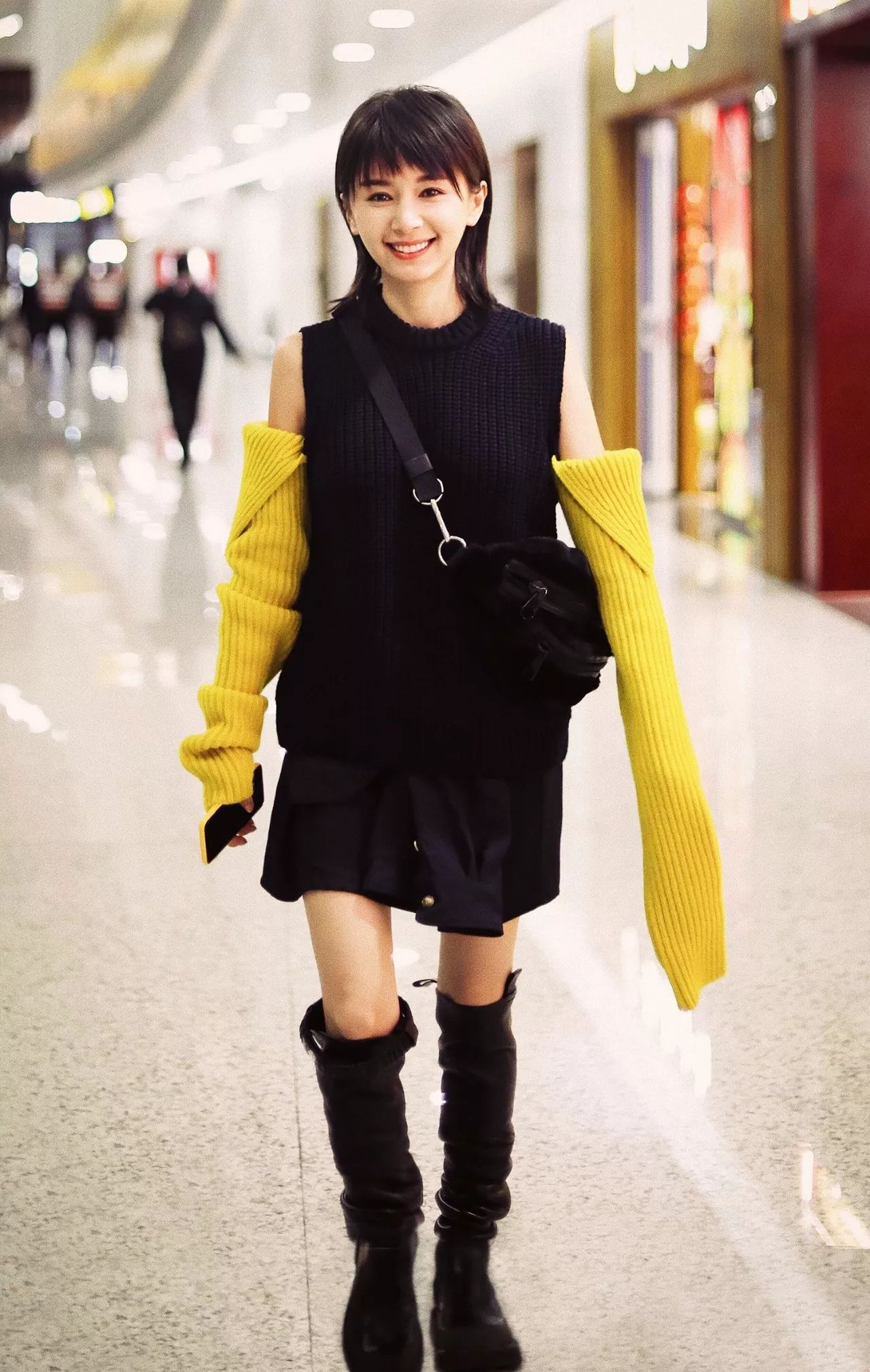 让人嫌弃的“奶奶袖套”火了,看何穗王子文碧昂斯如何袖你一脸!