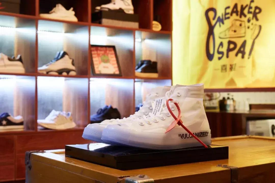 闪电鞋曝光!国内首家sneaker清洗保养专门店登入上海!