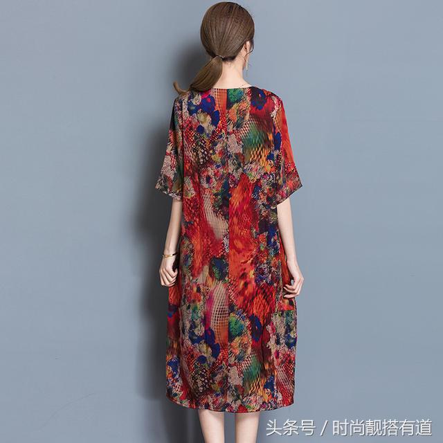 北京的小姨最会网购，专挑真丝连衣裙，第一款原598特价68元