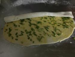 正宗葱油千层饼的详细做法,简单好吃的葱油发面饼