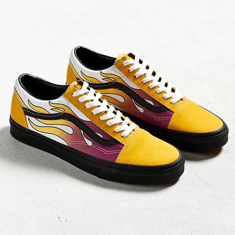 最近很火的红白色球鞋,个性张扬的球鞋