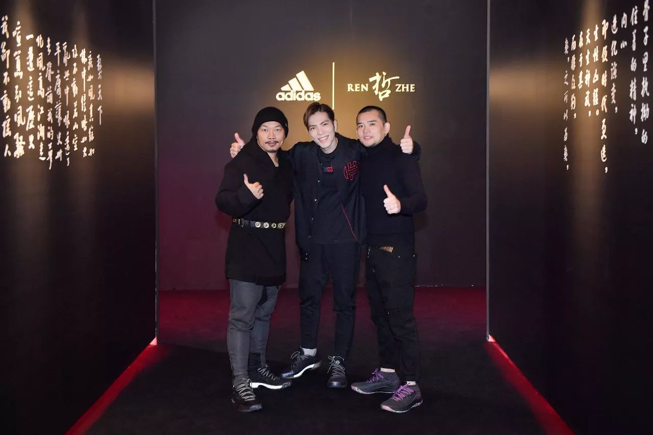 一个雕塑家所创作的球鞋是怎样做到「獒视群雄」的？