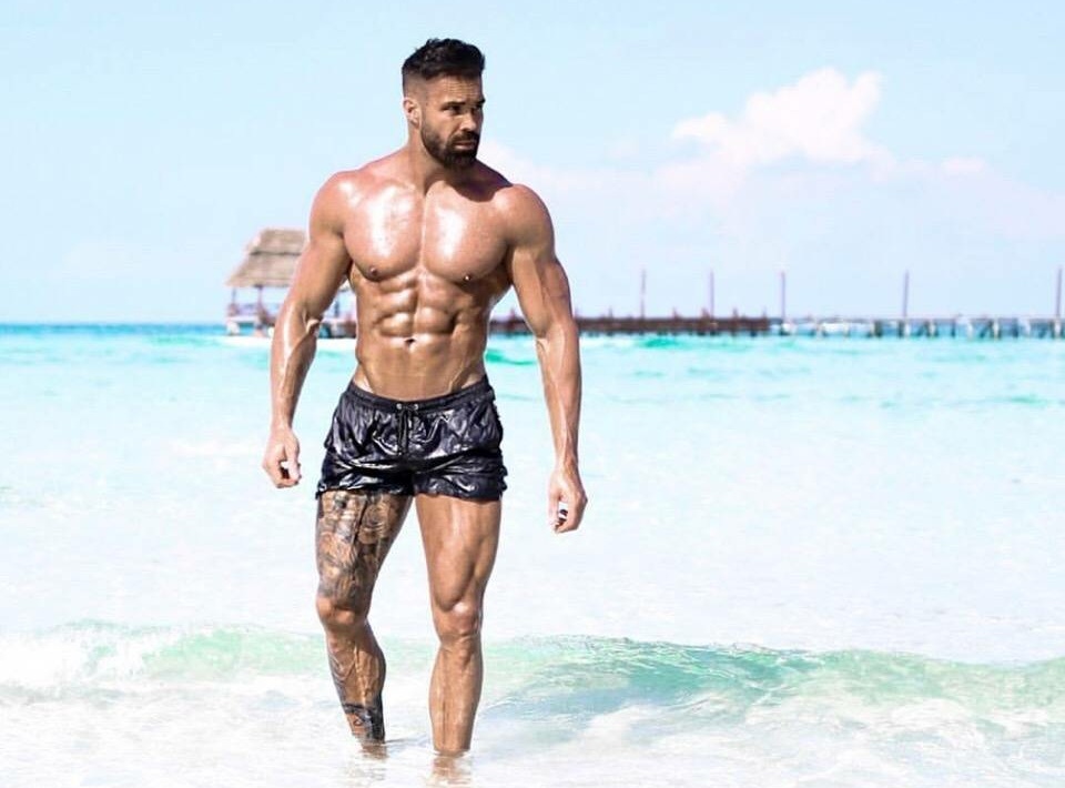 大强度胸肩训练教学上肢增肌必备,健身初学者胸背肩训练计划