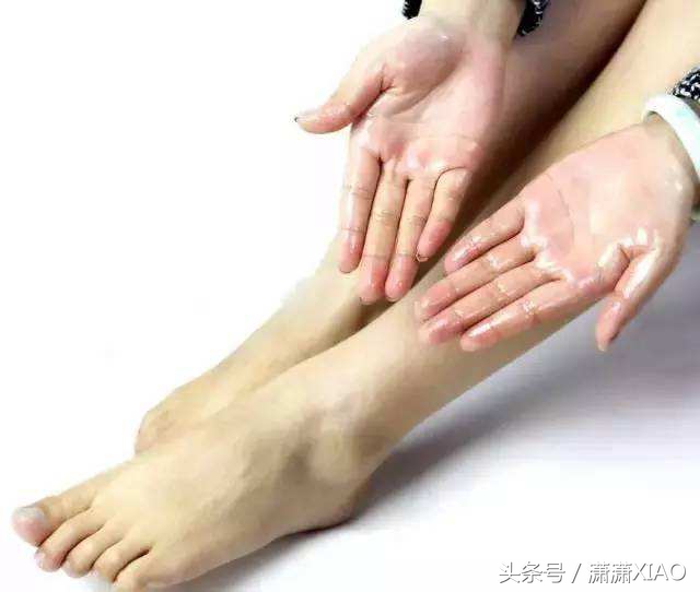 冬天腿部干燥起皮怎么办,冬天腿干燥怎么解决