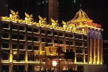 发工资了,教你们如何去洗浴中心装X!