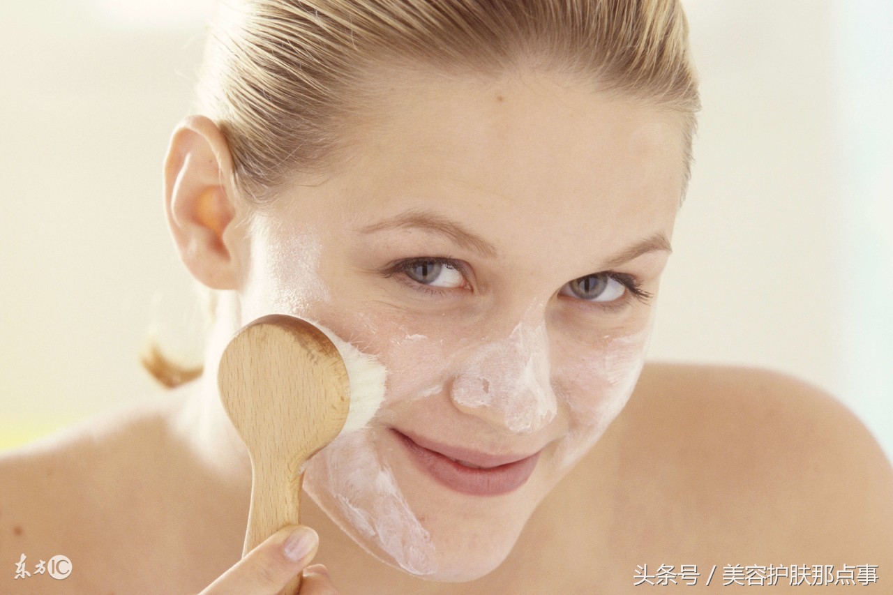 冬天洗脸用冷水洗好还是热水好,用热水洗脸好还是用冷水洗脸好