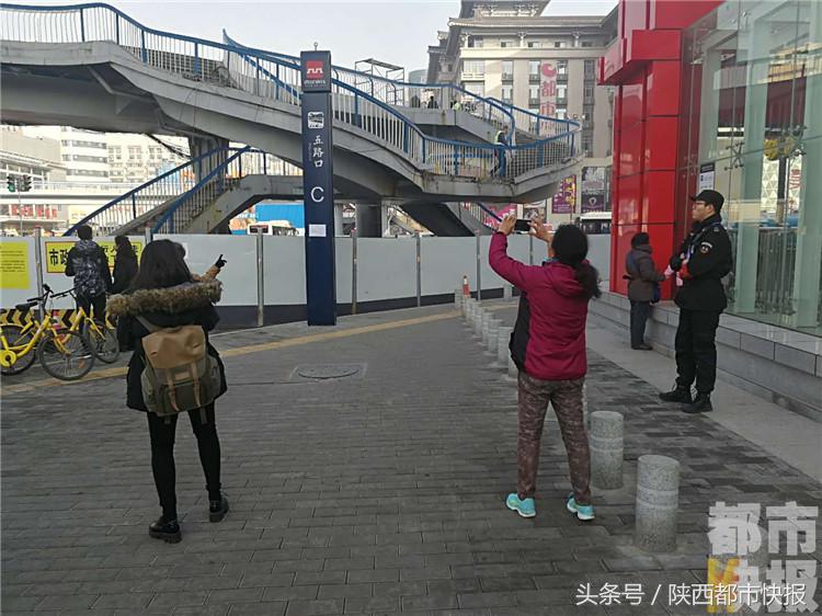 五路口天桥什么时候拆了,东街口天桥拆除