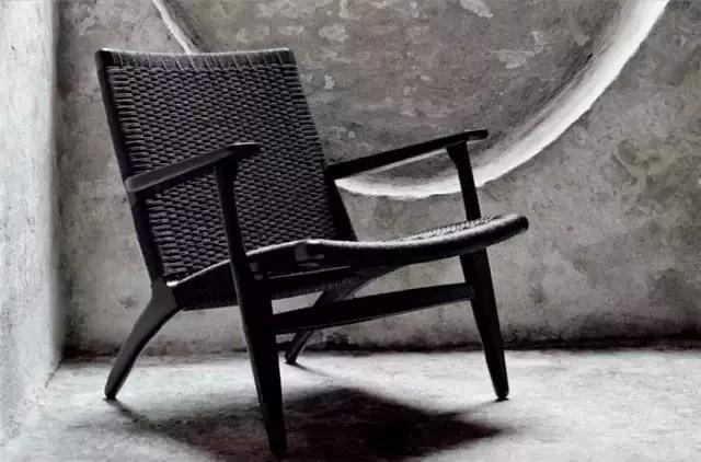 满世界都在山寨它，这把椅子凭什么成为大师最经典的传世之作？