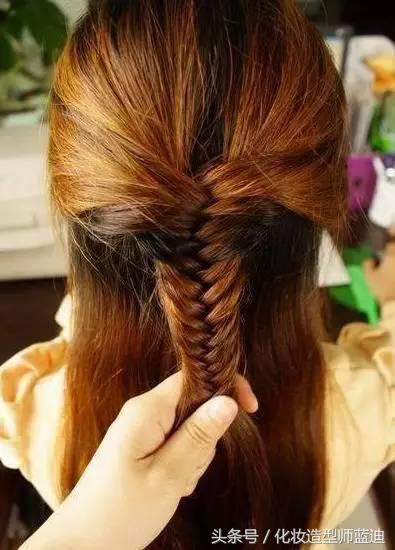 适合披着的扎发,披头散发怎么扎简单又漂亮