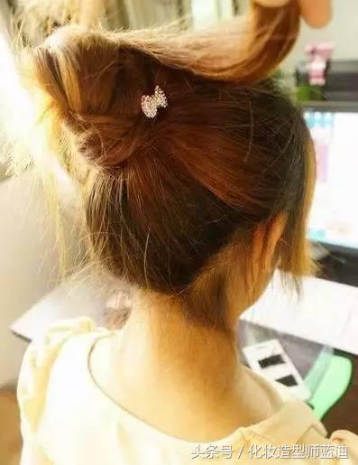适合披着的扎发,披头散发怎么扎简单又漂亮