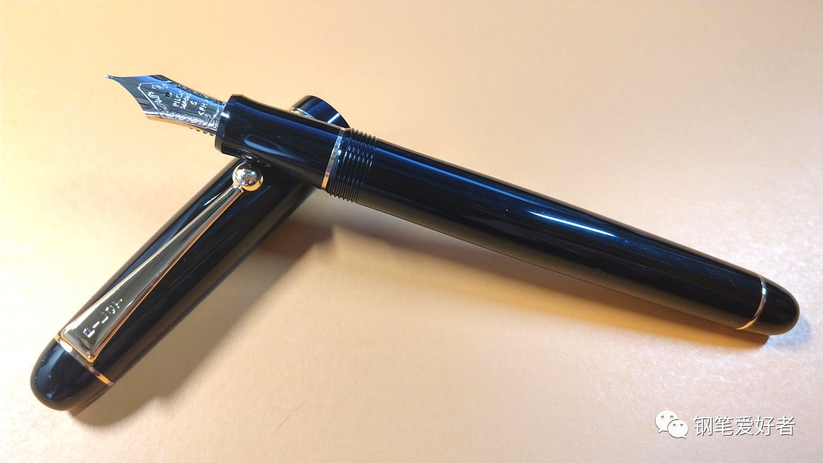 pilot百乐樱花枫叶14k金尖钢笔,百乐74与写乐14k测评