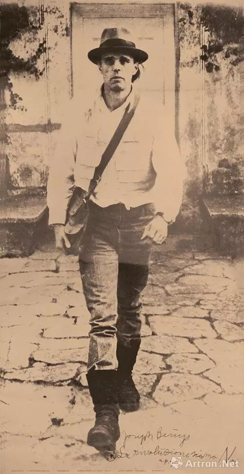 白南准与博伊斯,白南准向博伊斯致敬