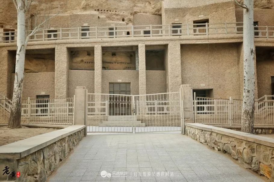 一眼穿越千年莫高窟,为什么莫高窟今年如此火爆