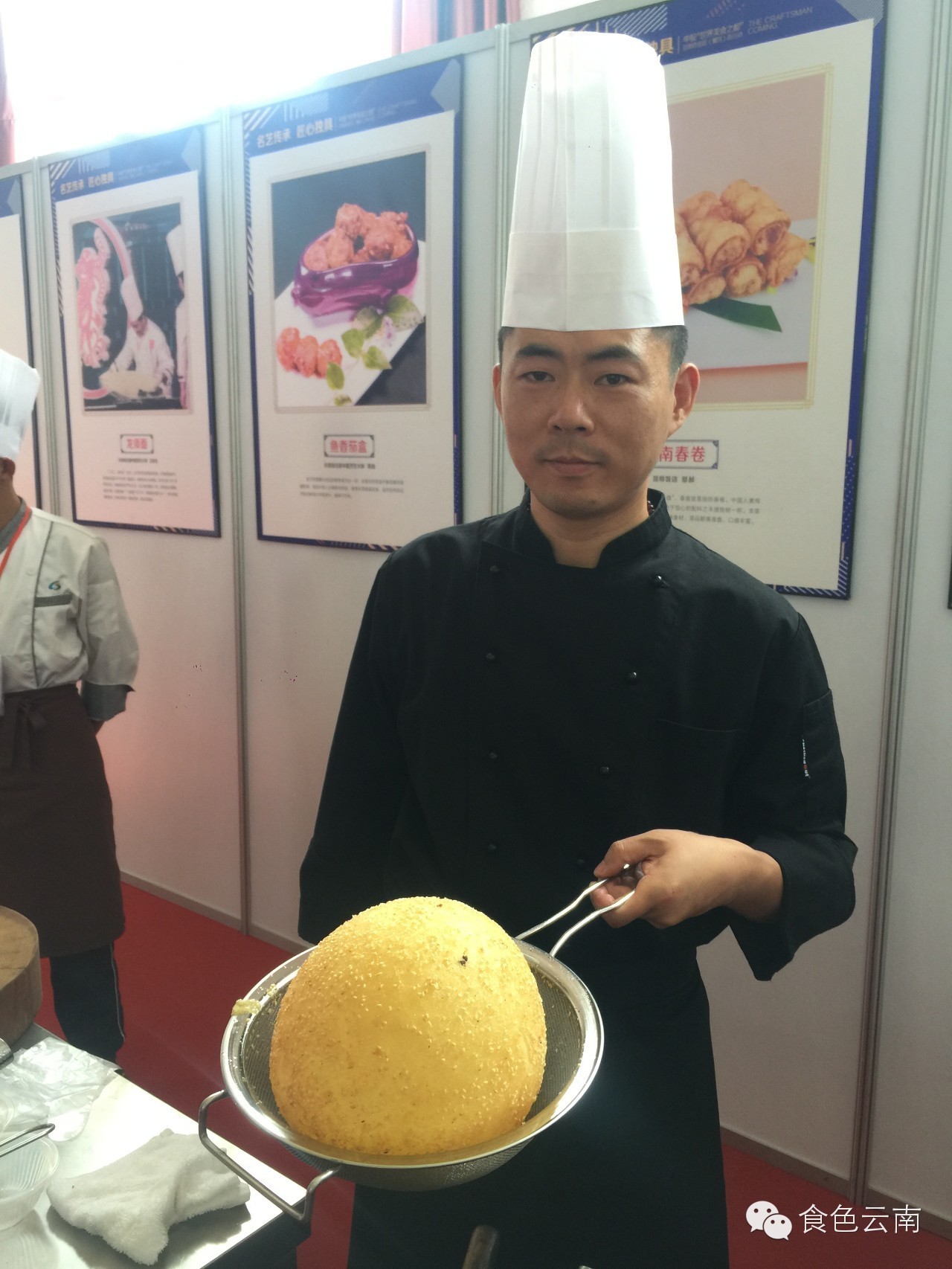 77岁厨神巅峰,厨神少年在厨神大赛上做龙须面