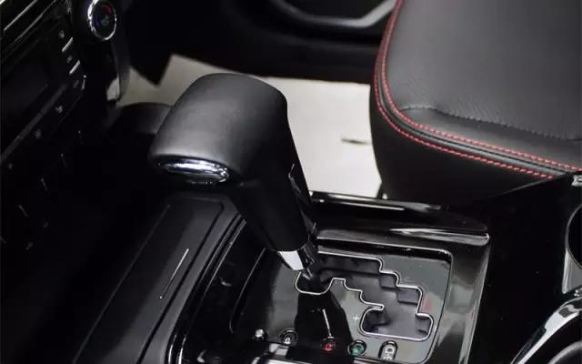 动力太强不敢开,动力太肉的车真的难开