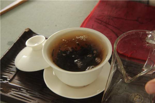 普洱散茶熟茶汤色和口感,普洱熟茶口感微酸