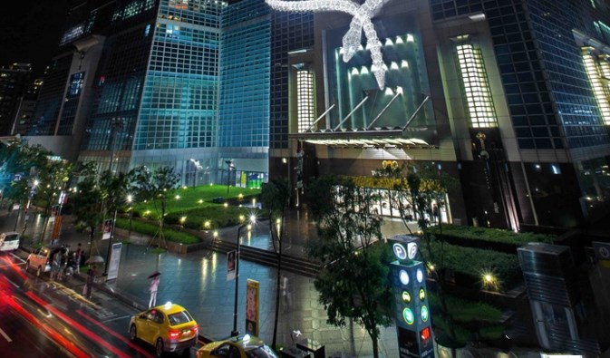 山鸡去台湾浩南拿了块劳力士手表,在台湾去哪里买劳力士