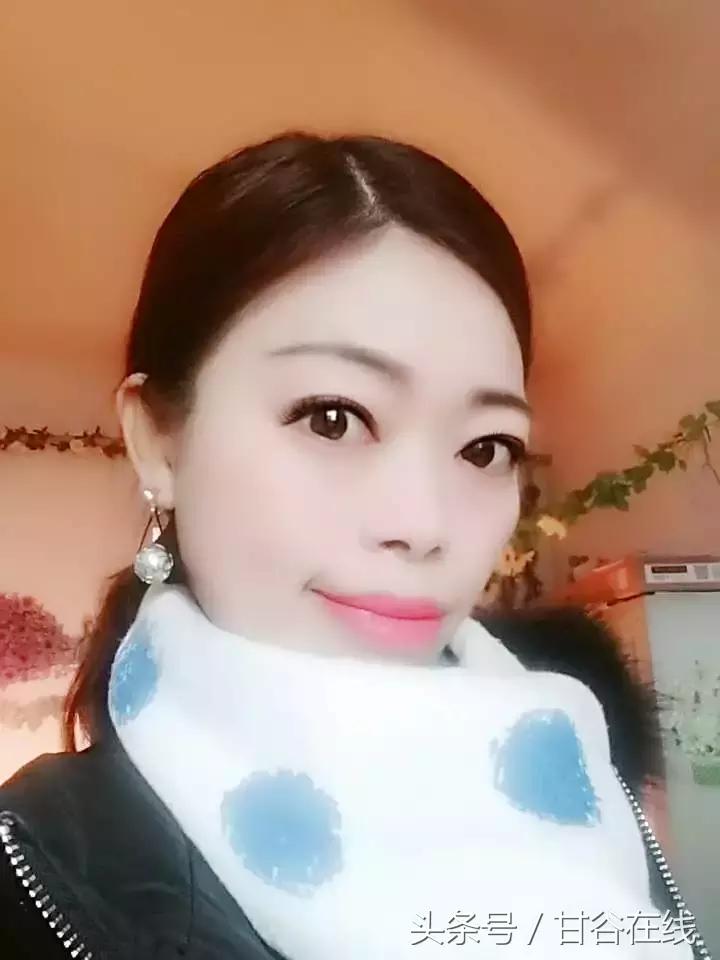 头甲、七甲通往甘谷二中的那条土路——牛小林