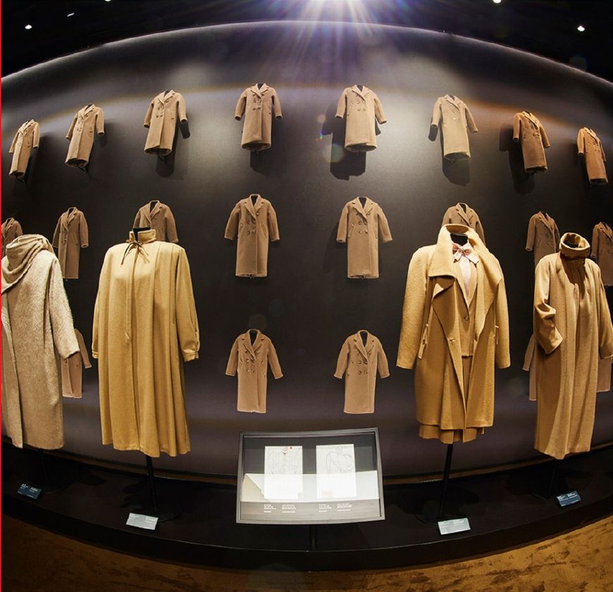 百分之百的羊毛大衣怎么分辨真假,如何看双面羊毛大衣是不是真的