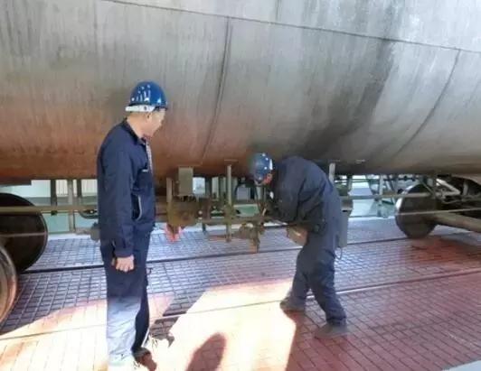 太冷车被冻住怎么办,空调太冷了感冒了怎么治