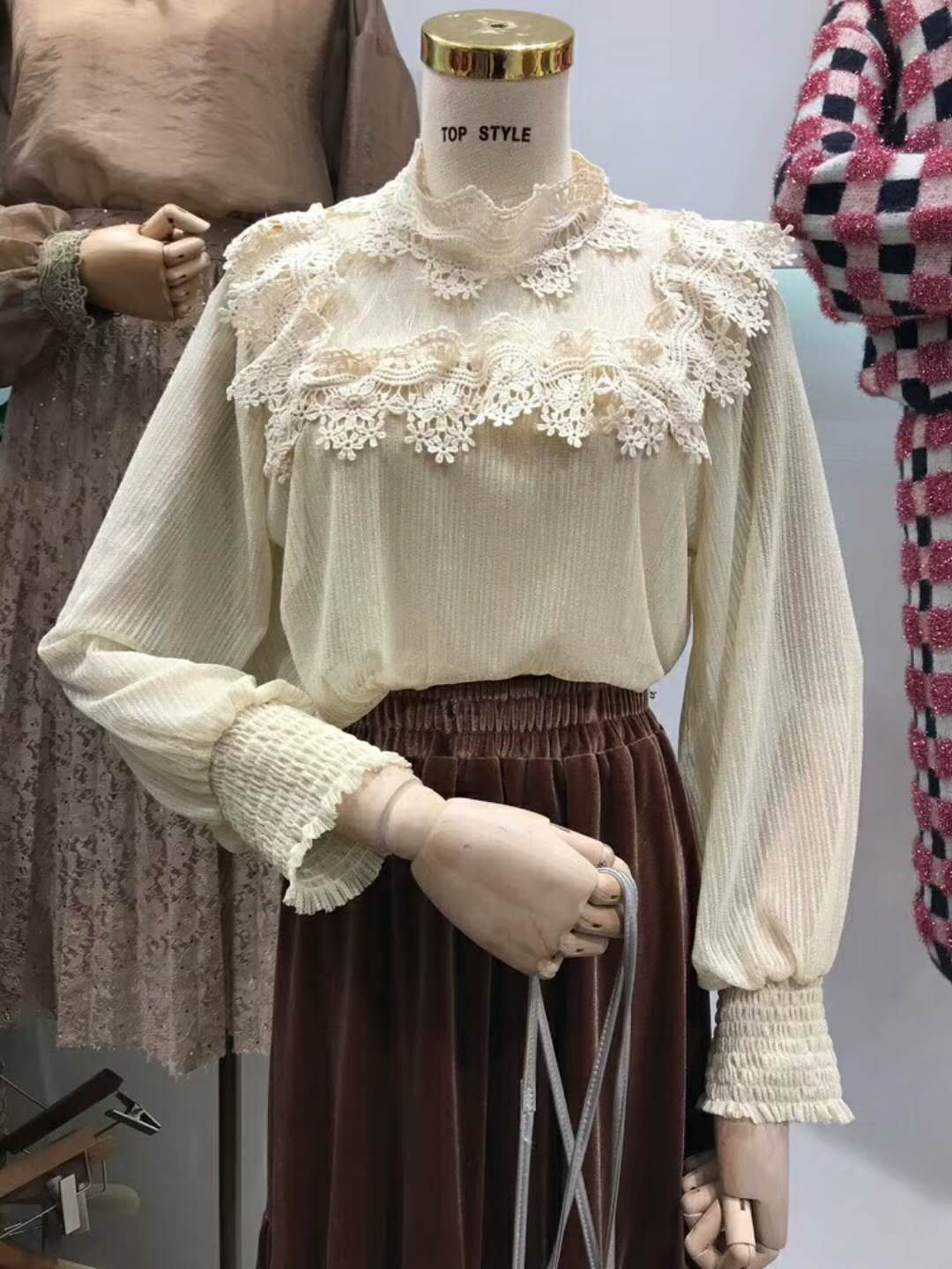 时髦个性潮流大衣高级感女,气质百搭轻奢大衣