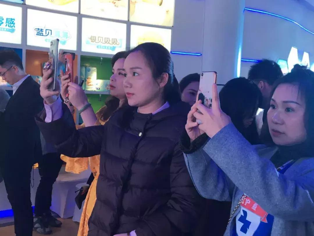 “2017年一心为你小白钻梦工厂年度盛典”圆满落幕！