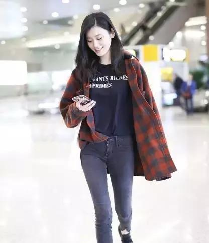 杨幂和热巴穿同款连衣裙,从杨幂赵丽颖到热巴肖战