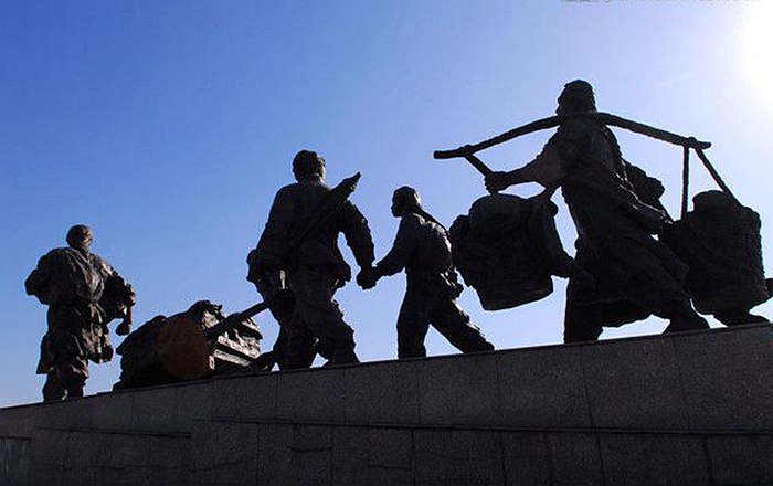 忆父亲说明了什么,忆父亲平凡光荣的一生