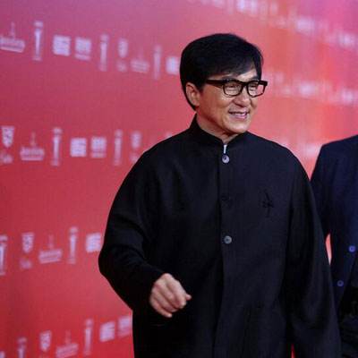 成龙承认房祖名吗,成龙为什么只认房祖名