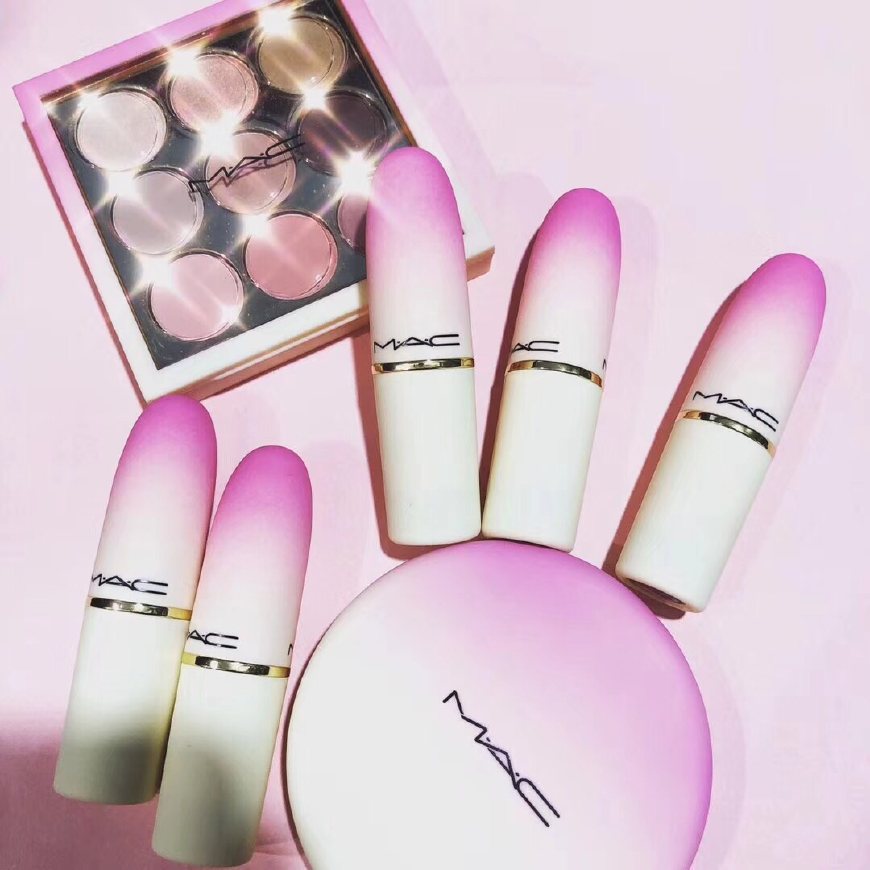 新年必备的彩妆产品有什么,今年彩妆流行什么颜色好看