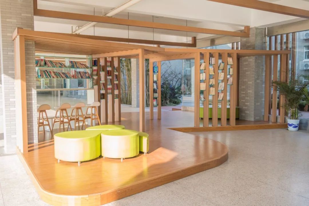 南京这所中学500元建校，出了2位世界冠军，最擅长的却是买买