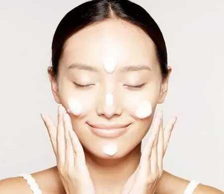 食疗护肤让肌肤细腻嫩滑,怎么护肤才能把脸变得软嫩