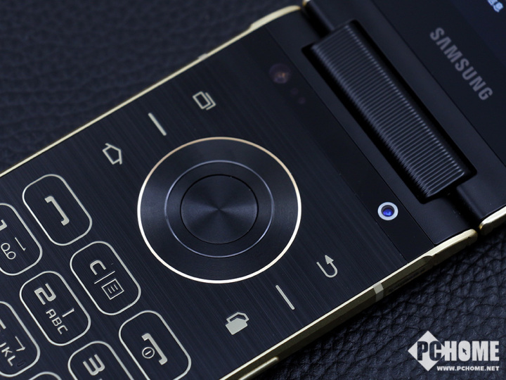 三星w2018翻盖有心系天下吗,三星w2019最后一款情怀大翻盖