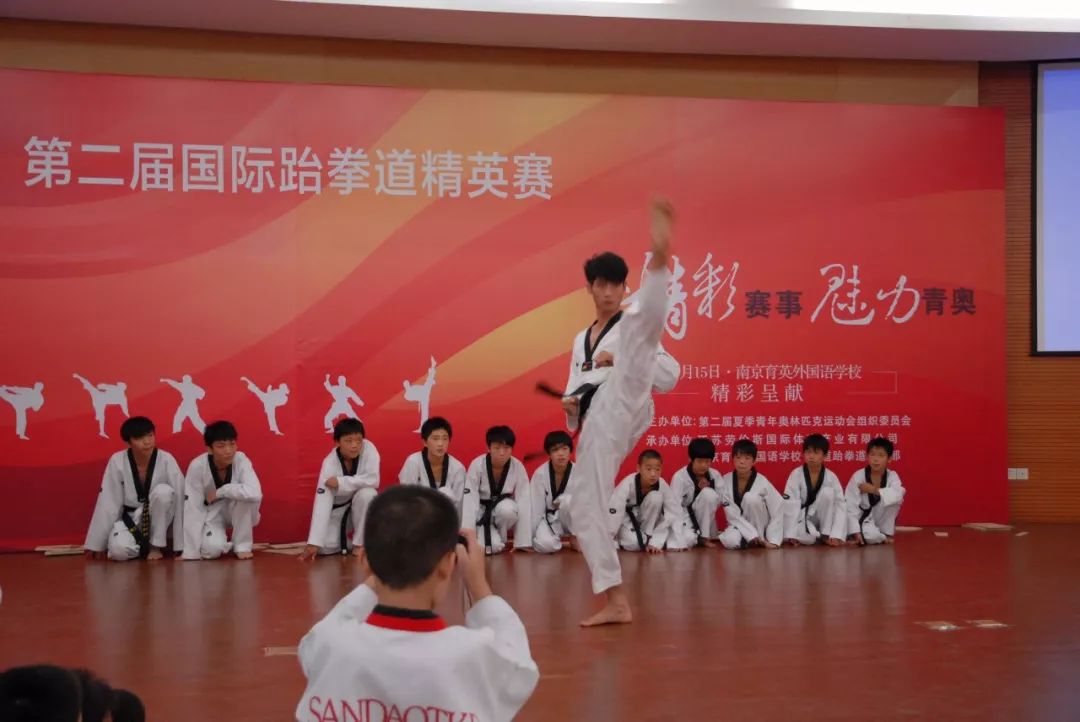 南京这所中学500元建校，出了2位世界冠军，最擅长的却是买买