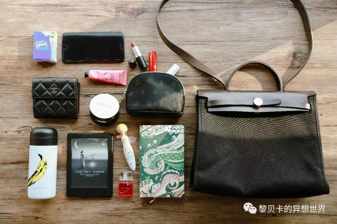 从上百只包里，她们精挑细选了这9只最爱的年度好包