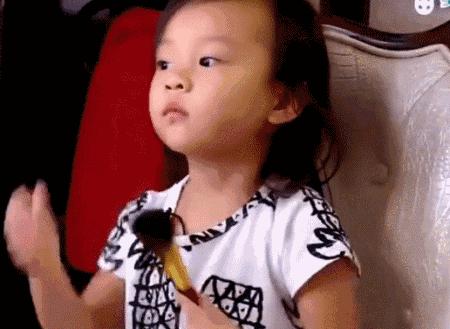 儿童一步一步教你学化妆,小孩一步一步教你学化妆