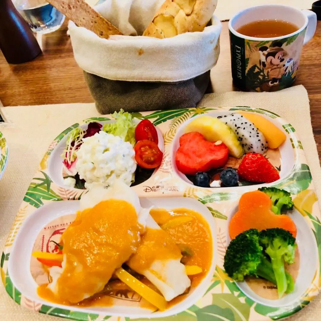 香港迪士尼攻略一日游最新版,香港迪士尼游玩全攻略路线推荐