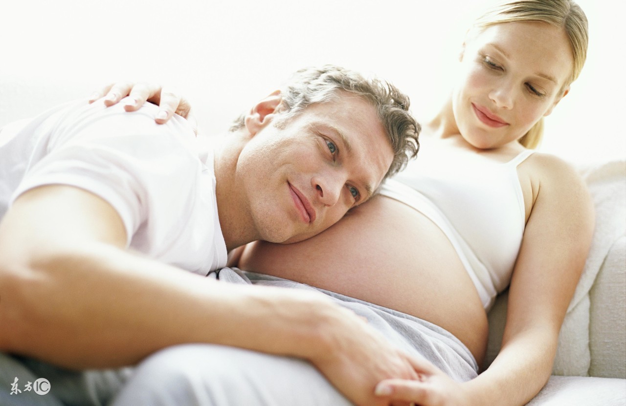 胎动辨别宝宝在干什么,胎动判断宝宝在干什么