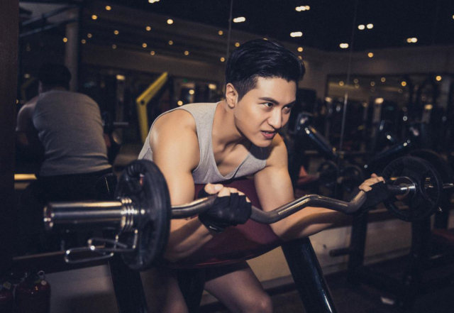 刘硕热血勇士演的谁,刘硕的直播间