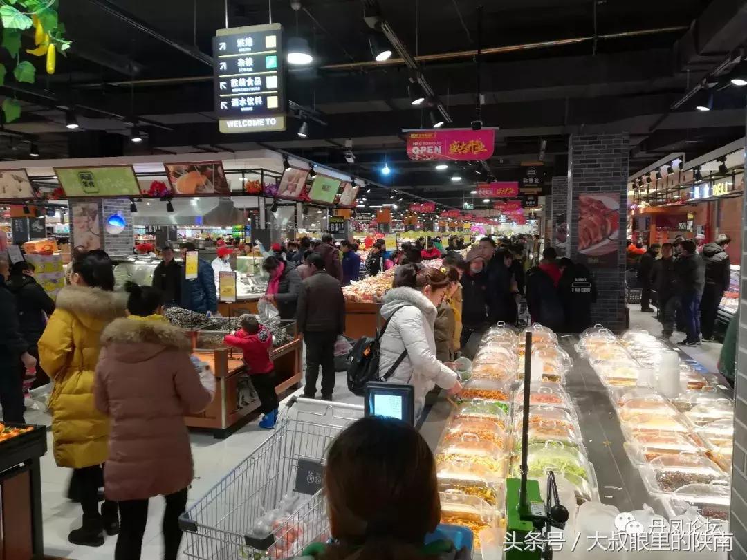 丹凤广场活动现场,丹凤中心商城活动