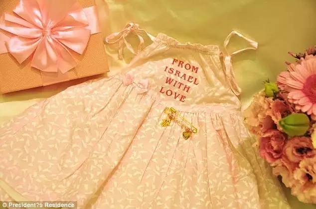 小公主生日收64国礼物，猜猜中国送了啥？