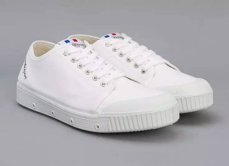 超好看超百搭的小白鞋,十大轻奢小白鞋